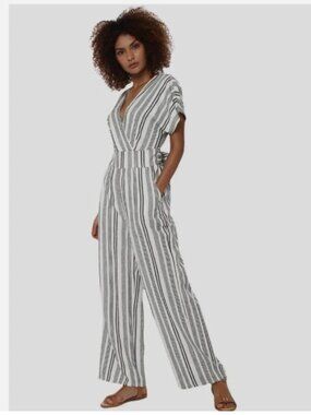 American Eagle Jumpsuit M White Black Striped Wide Leg Linen Blend Belted V Neck